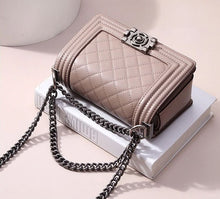 Afbeelding in Gallery-weergave laden, Rhombus Grain Leather Ladies Shoulder- Handbag