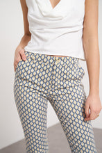 Charger l'image dans la galerie, Oraije Chinos Straight Printed Pants