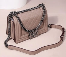 Afbeelding in Gallery-weergave laden, Rhombus Grain Leather Ladies Shoulder- Handbag