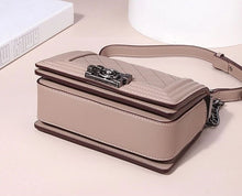 Afbeelding in Gallery-weergave laden, Rhombus Grain Leather Ladies Shoulder- Handbag