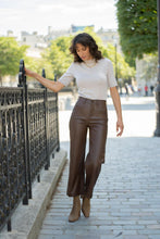 Charger l'image dans la galerie, Oraije Wide-Leg Synthetic Leather Pants Valentine Brown