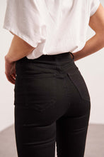 Lade das Bild in den Galerie-Viewer, Oraije Skinny Fit Jeans