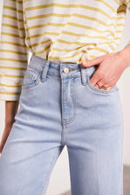 Load image into Gallery viewer, Oraije Wide Legged Denim Jeans