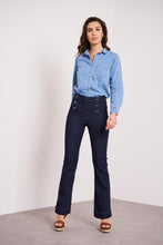 将图片加载到图库查看器,Oraije Flared Jeans with 6 Buttons Closure