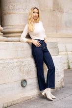 Afbeelding in Gallery-weergave laden, Oraije Brut Blue Cropped Flare Buttoned Jeans