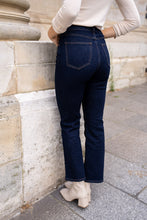 Afbeelding in Gallery-weergave laden, Oraije Brut Blue Cropped Flare Buttoned Jeans