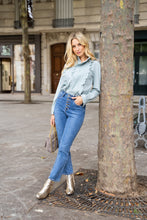 Afbeelding in Gallery-weergave laden, Oraije Blue Cropped Flare Buttoned Jeans