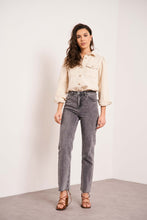 Cargar imagen en el visor de la galería, Oraije Straight High-Waist Jeans