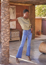 将图片加载到图库查看器,Oraije Wide-Leg High Waist Jeans Flora