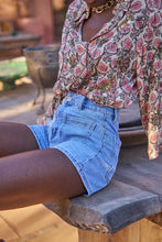 Afbeelding in Gallery-weergave laden, Oraije Denim Shorts with External pockets