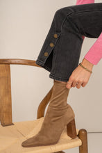 将图片加载到图库查看器,Oraije Flare with a Slit Jeans Sophie