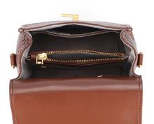 Charger l'image dans la galerie, Sac à main de dame en cuir grain crocodile