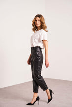 Charger l&#39;image dans la galerie, Oraije Straight Cut Synthetic Leather Pants Anna Black
