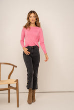 Load image into Gallery viewer, Oraije Flare with a Slit Jeans Sophie
