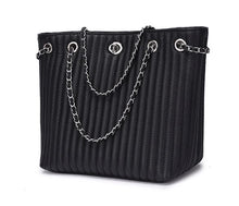 Lade das Bild in den Galerie-Viewer, Large Capacity Women Leather Handbags with Chain Strap
